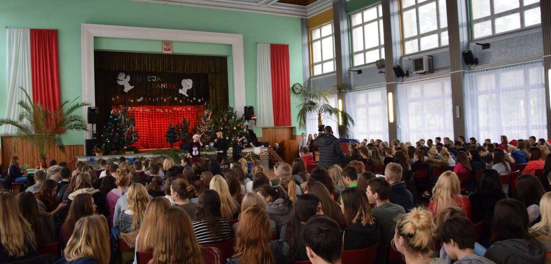 XII Aukcja Baniek Choinkowych 2016