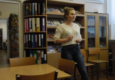 Booktalking