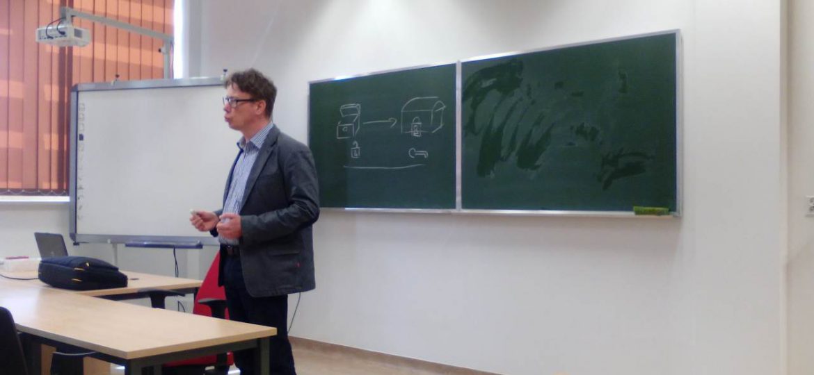 Klasy Technikum ZSP 1 na wykładzie