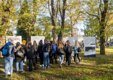 Wycieczka na rozwadowski cmentarz i zwiedzanie klasztoru