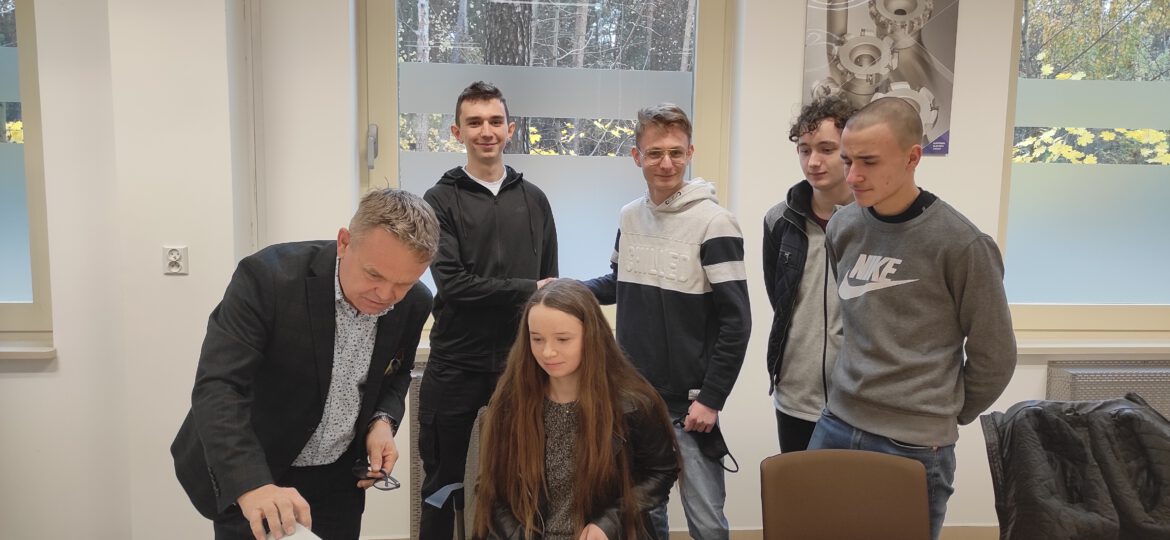 Warsztaty z cyfrowego przetwarzania sygnałów dla uczniów Zespołu Szkół nr 1