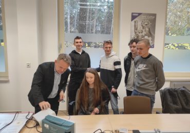 Warsztaty z cyfrowego przetwarzania sygnałów dla uczniów Zespołu Szkół nr 1
