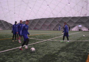 Trening piłkarski klasy mistrzostwa sportowego