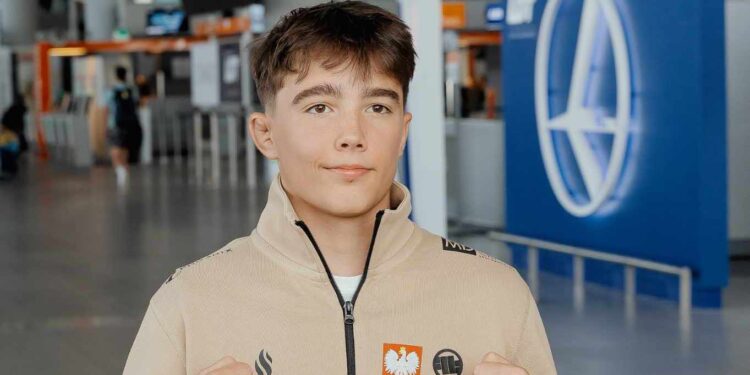 Szymon Sołowiej w najlepszej ósemce świata w MMA